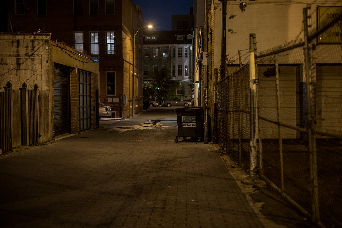 TimNHyde's tweet photo. Alley in NW DC #WashingotnDC #photography
https://t.co/ro9HLlCQtJ https://t.co/S64ICdQKb0