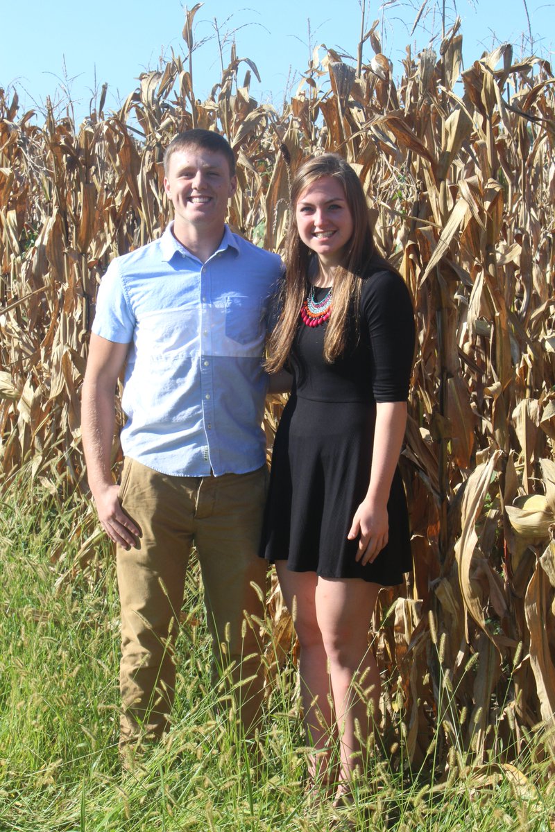 WLStudentCouncl's tweet photo. Corny Couples #homecoming https://t.co/NDoazcSriM