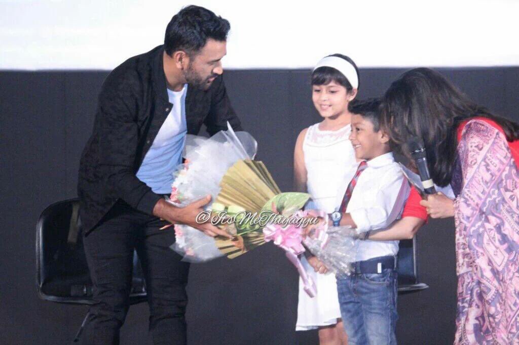Suriya_offl's tweet photo. What a classic moment for my kids!! Thank you so much for all the love @msdhoni next time dinner at our place..! Thank you @DhivyaDharshini https://t.co/YdIAw8sIP7