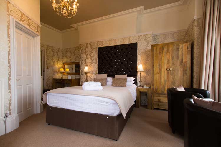 HighfieldLakes's tweet photo. It's officially #autumn. Why not book a weekend getaway and relax in one of our suites? #notjustlakes #keswick #lakedistrict https://t.co/aNQCQ6WnLL