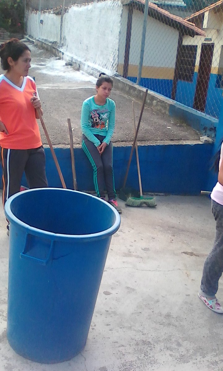 UE EL SURURAL en Acción la grita