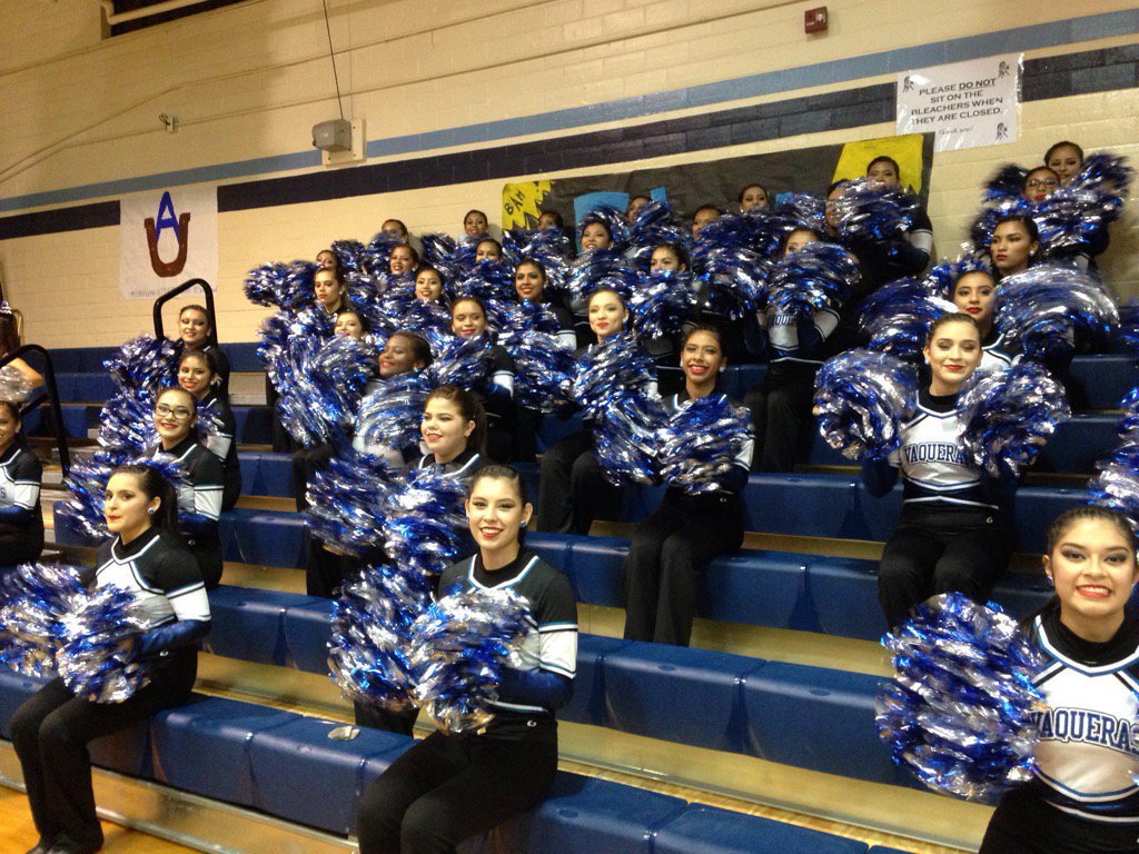 @AldineSenior <a href="/AldineAthletics/">Aldine Athletics</a> time Pep Rally 2 Go Big Blue beat Mac.@Fox26Houston