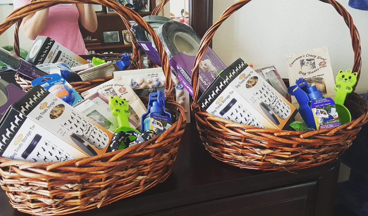 HMPSALON's tweet image. #theheathersmobilepetsalon #fallfestivals #baskets #doggrooming #winner