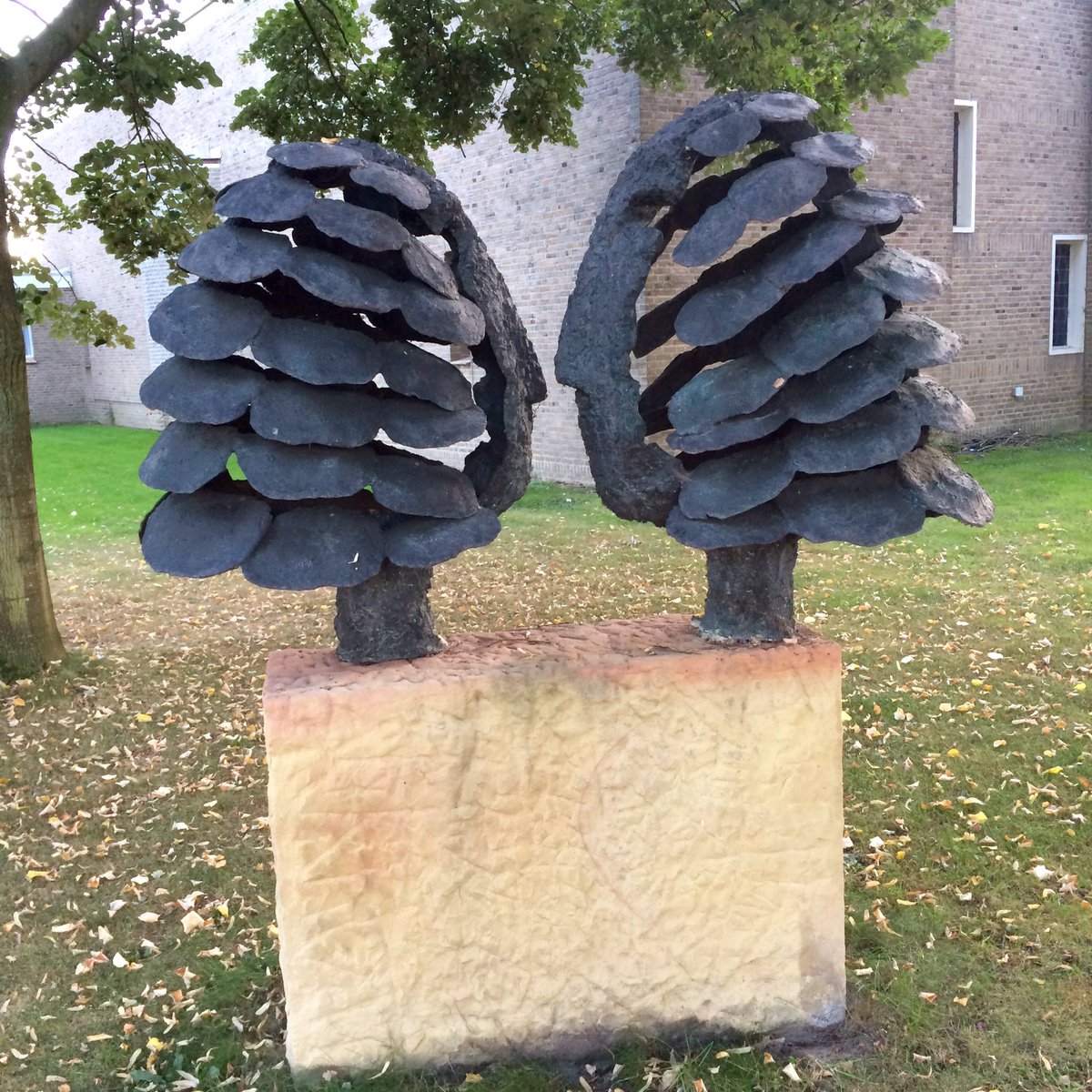 Buurtschap #Haarle (OV) heeft een boerderij als gemeentelijk monument en 'n RK-kerk in het centrum. <a href="/Gem_Tubbergen/">Gemeente Tubbergen</a>