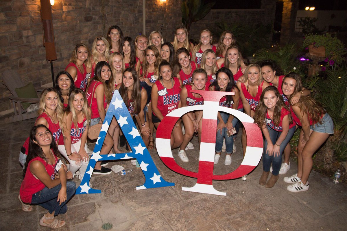 Meet our beautiful new sisters in PC'16 ❤️ So happy you found a home in Alpha Phi!