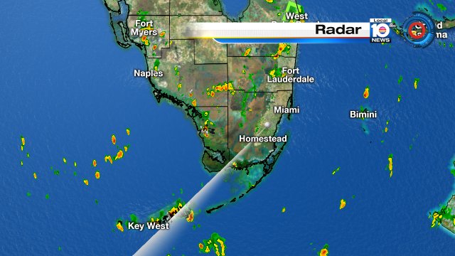 A few showers and storms are developing over parts of South Florida. https://t.co/ujNzr5CAQC