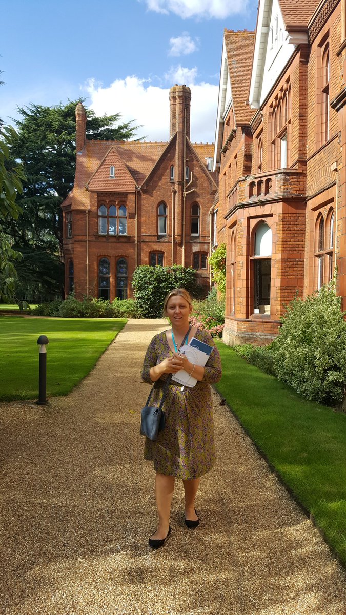 DeeAquababies's tweet photo. Fantastic location Girton College to have #LightInwater #birthlight thanks @Birthlight https://t.co/SPfoMAlgt1