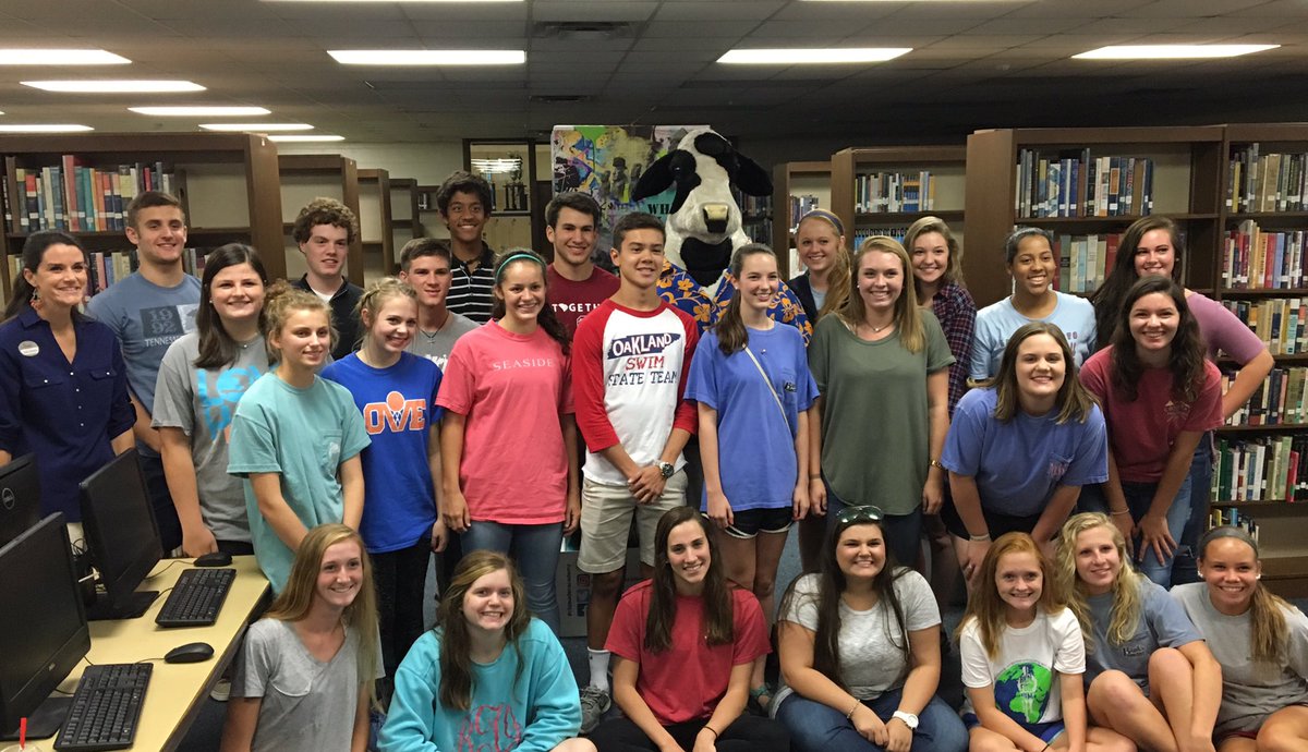 We had fun at the @CFALDRAcademy kickoff at <a href="/OaklandRCS/">Oakland High School</a> last week! Looking forward to what this year holds!