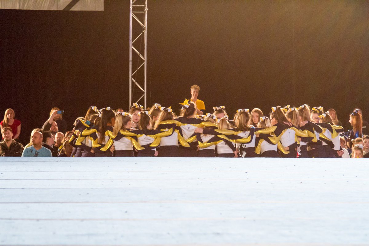 CheerArsenal's tweet photo. Une belle famille. 

Portes ouvertes ce dimanche - 12h30 à 16h30 ! https://t.co/sm1gfuVHHk