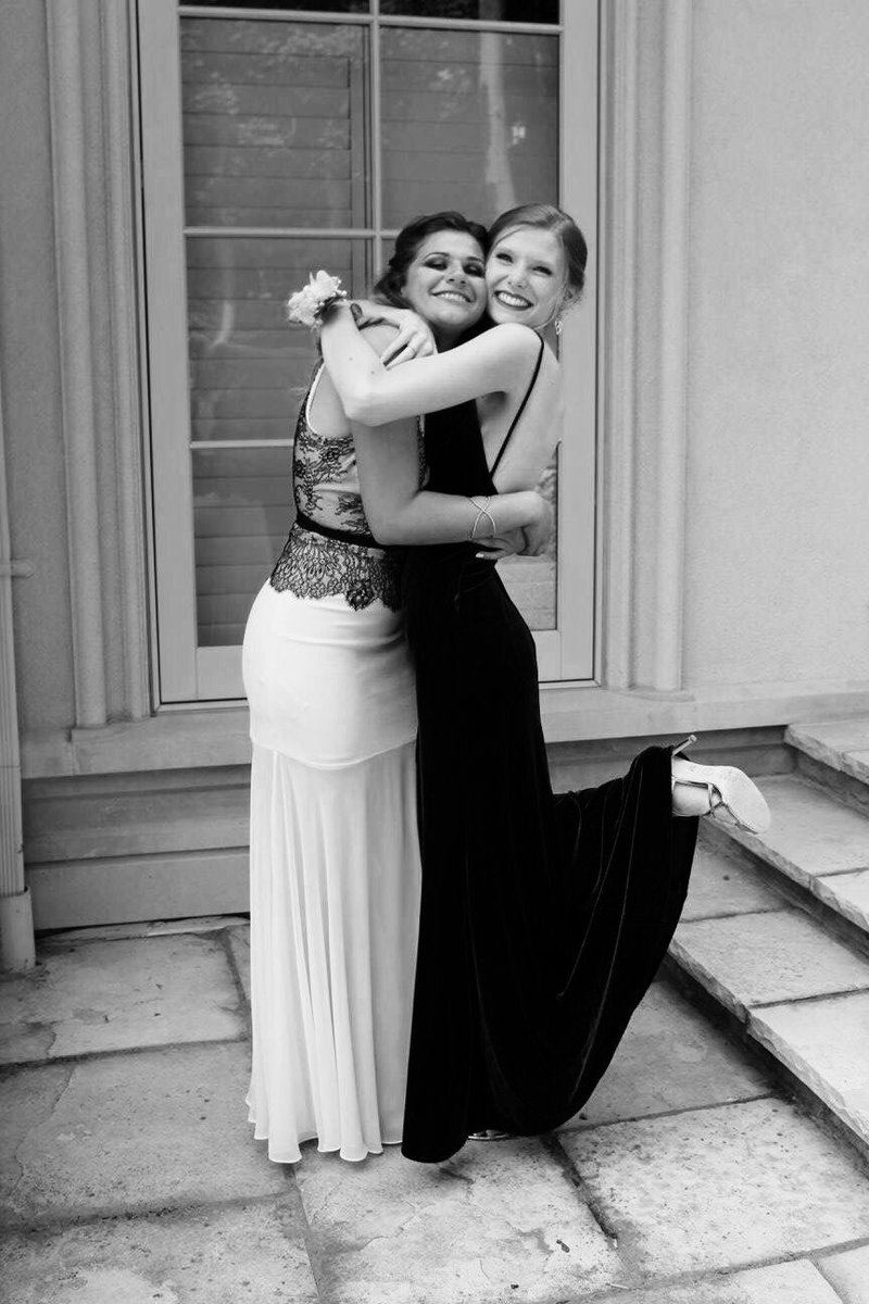 marisbaldry's tweet photo. Happy birthday to my bff forever 😍😍😍 so excited to see you today!!! #UofG luv uuuu 💖 always smiles w this one 1️⃣8️⃣ https://t.co/qoV8W8Gs71