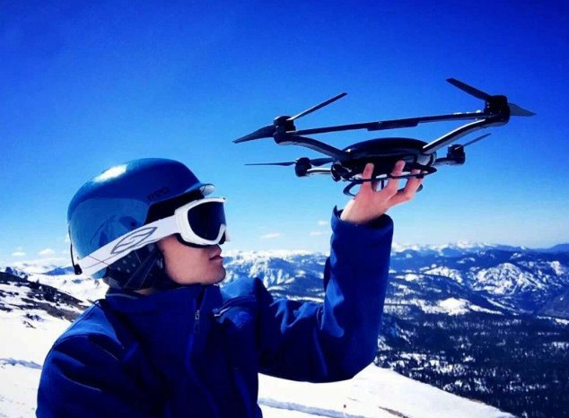 CoolShtufff's tweet photo. Skye Orbit Auto-Follow Drone https://t.co/S1y3ydF26T https://t.co/RMlXzyjoTe