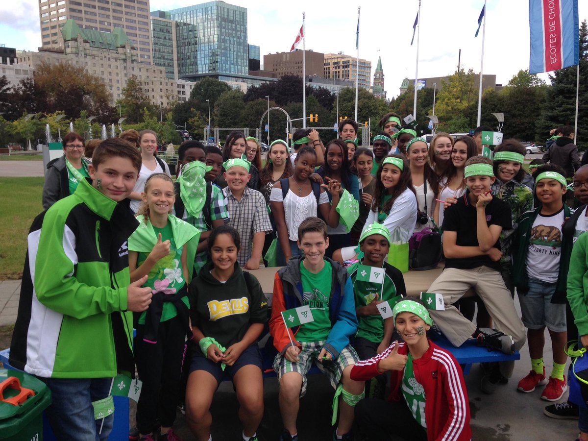Nous sommes au Pique-nique des Franco-Ontariens à l'Hôtel de ville! #CEPEOFranco #onfr
