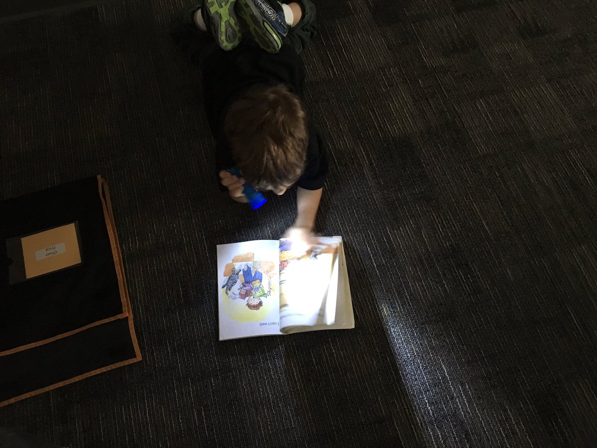 Flashlight Friday in Kindergarten!!! <a href="/WoodardCFISD/">Woodard Elementary</a> #readingrocks