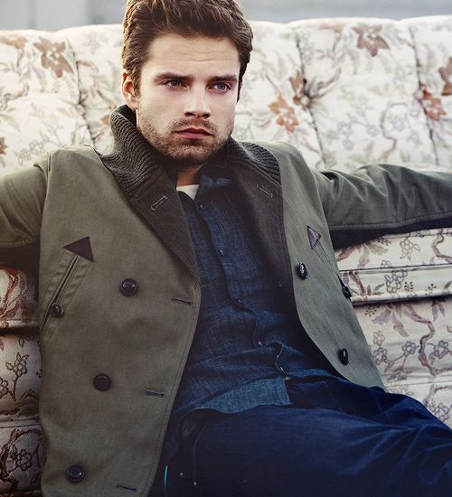Sebcentric328's tweet photo. Bringing the effin SMOLDER on this Friday. #RidiculousHandsomeMan #NuclearHot #SebastianStan https://t.co/KtHJJRY5uI