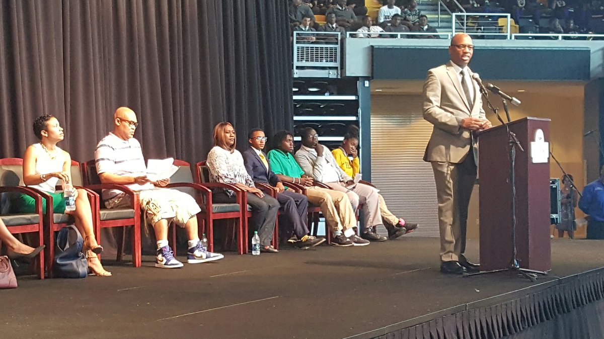 NOLAPSchools's tweet photo. #RallyForExcellence #nolaed #OPSB https://t.co/0OTTmuE6PM