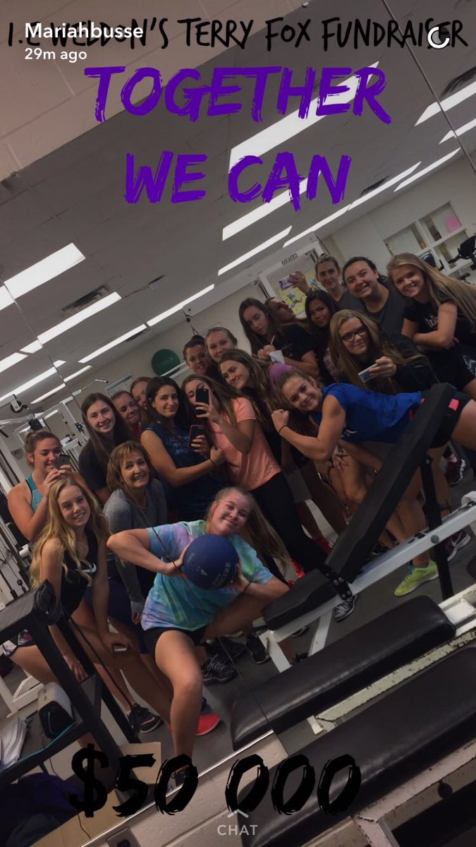 weldonau's tweet photo. Everyone better be using our Snapchat filter right now before it ends at 3!!! https://t.co/dAg5rYNhUJ