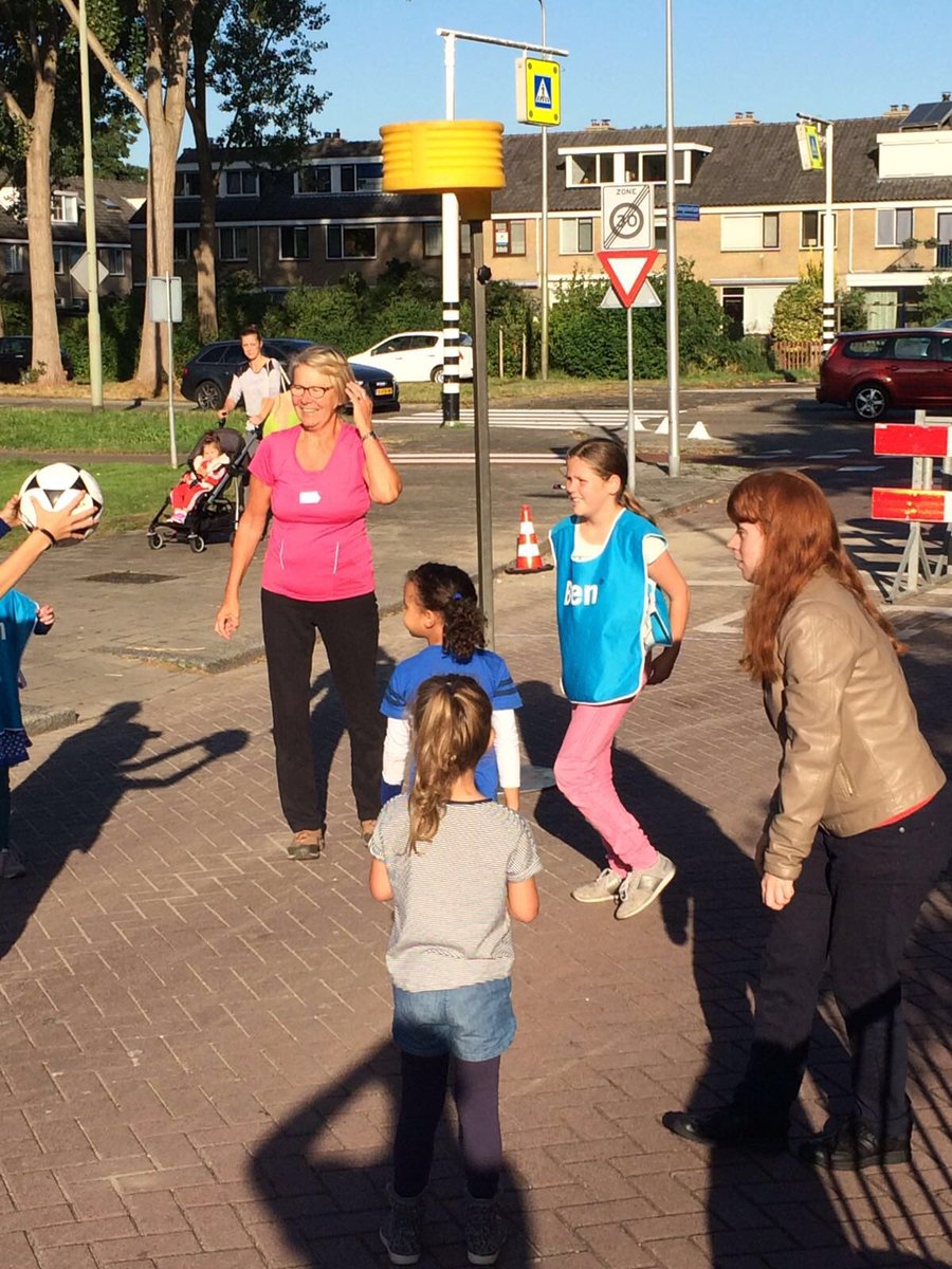 Vandaag de Generation Games in Gouda ism met korfbalvereniging Gemini en de livingstoneschool (1)
