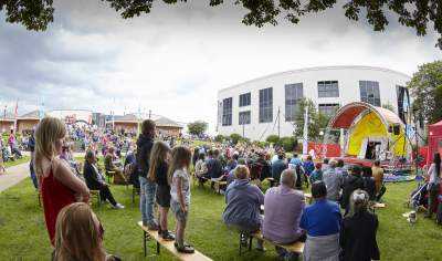 SOFestival's tweet photo. #CreatingMemories #SOFest16 Tower Gardens with @LITCircusUK and The Fliphouse, was you there? Image © Alan Fletcher https://t.co/Tm1DFBoKmx