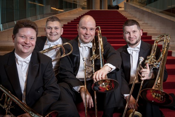 rathtrombones's tweet photo. #CorpusQuartet mix music with education to inspire the next generation #trombonists https://t.co/JSqzY9RcaC https://t.co/ckoiSKp2Kt