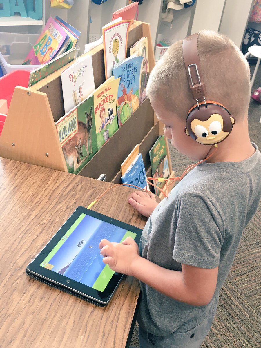 prathersfab4th's tweet photo. This morning, we practiced for our E-Learning Day on Monday! We worked so hard! #happyclassrooms #elearningrocks 😁📱 https://t.co/obJbGdYIN2