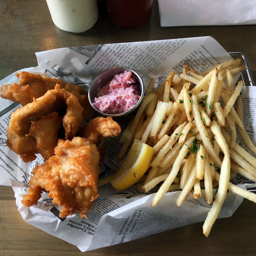 Who makes your favorite Fish & Chips? The ones from Detroit's @huronroom are among our favorites.