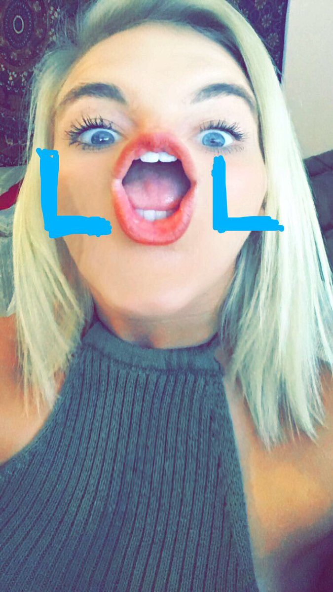 cocaKolar_'s tweet photo. Most girls on snap vs. Me on snap 🤓 https://t.co/WARGTsJjHm