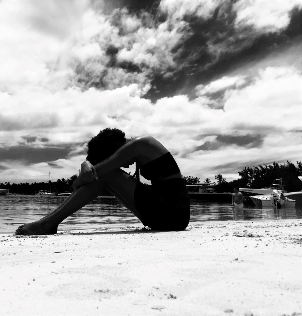 Banza_Imagine's tweet photo. a case for black &amp; white https://t.co/0u27fA8xmq https://t.co/98Ud4Yku2u