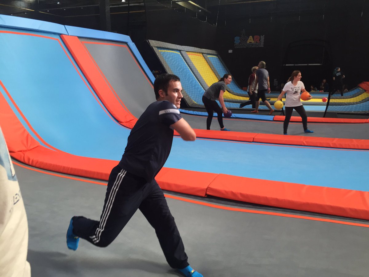 kylieleeminjing's tweet photo. Fun times at SOAR Trampoline Park #hellomedway #freshers2016 @GKUnions #GKunion https://t.co/TNoqGir2Wa