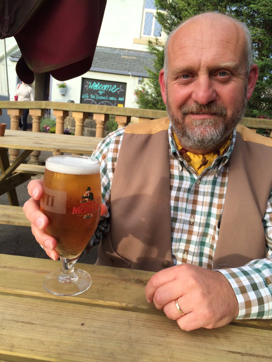carl1shoot's tweet photo. Cheers @charlie___young you've left me with the #villageidiot #shootcaptain #Magistrate https://t.co/0mtBRdfOKe