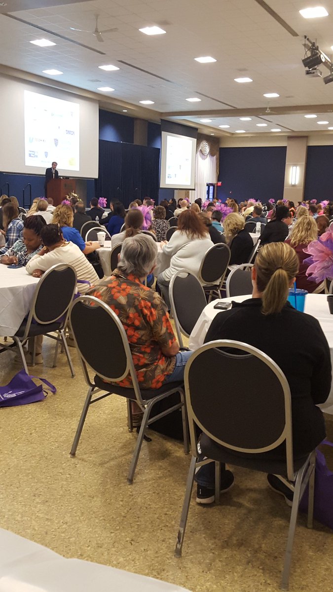 UT_HTSJI's tweet photo. Listening to some exciting speeches by Senator Sherrod Brown and UT President Sharon Gaber before lunch! https://t.co/AAkWxjULQ0