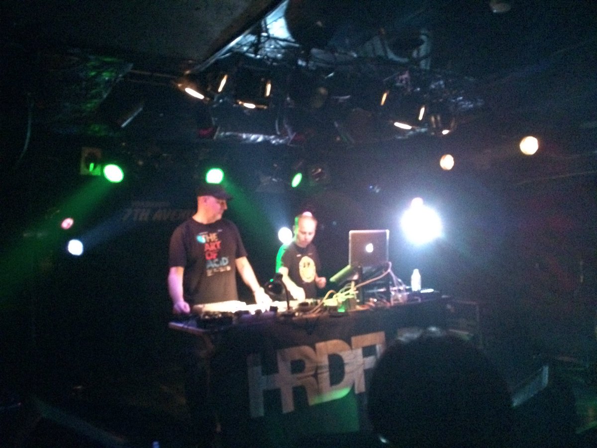 dddd_japan's tweet photo. Harrrrrdflooooooooor!!!!!!!!! #7thsol #YOKOHAMA #LIVE #ACID #HOUSE #JAPAN #hardfloor https://t.co/zjMicfuqC4