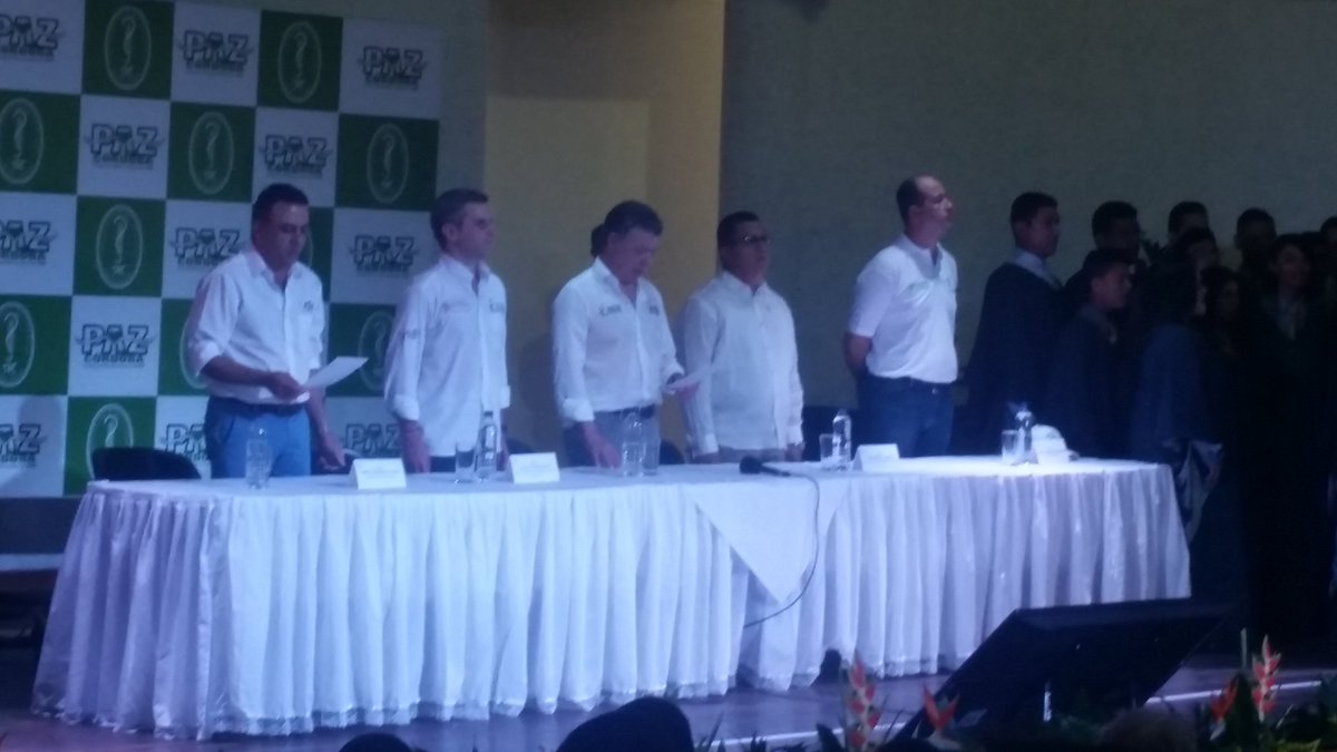CHICANOTICIAS1's tweet photo. A esta hora @JuanManSantos presente en @Unicordoba_Col Rector @JTorresOviedo le presenta #PlanPaz Córdoba el Camino a la reconciliación https://t.co/iPnFbsrGgS