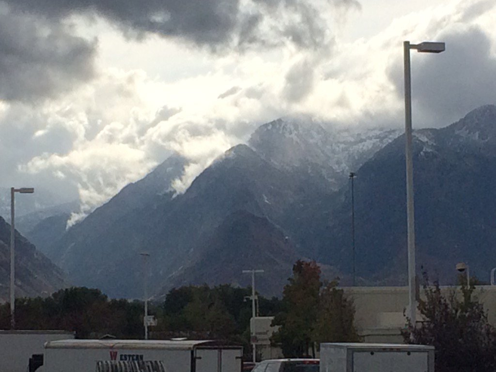 R7watersports's tweet photo. Check out that snow! Who is excited for winter! #wesellwinterapparell #snow #FirstDayofFall https://t.co/VTLFW0aKDS