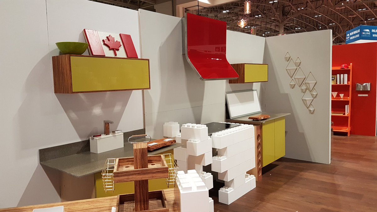 WPWoods's tweet photo. Loving our Verde high gloss Premline in the Colour BLOCK-IN feature! #design #fhs2016 @HomeShowsTO #torontohomeshow #jamesloppie #premline https://t.co/Pp6grqIE6l