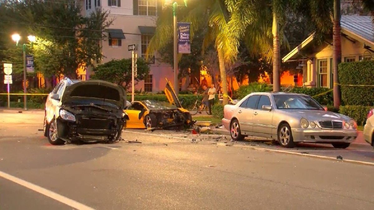 Uber driver, 82, killed driving home to wife when speeding Lamborghini crashes into SUV bit.ly/2cXzeoq?utm_me… https://t.co/DG85HckMsP