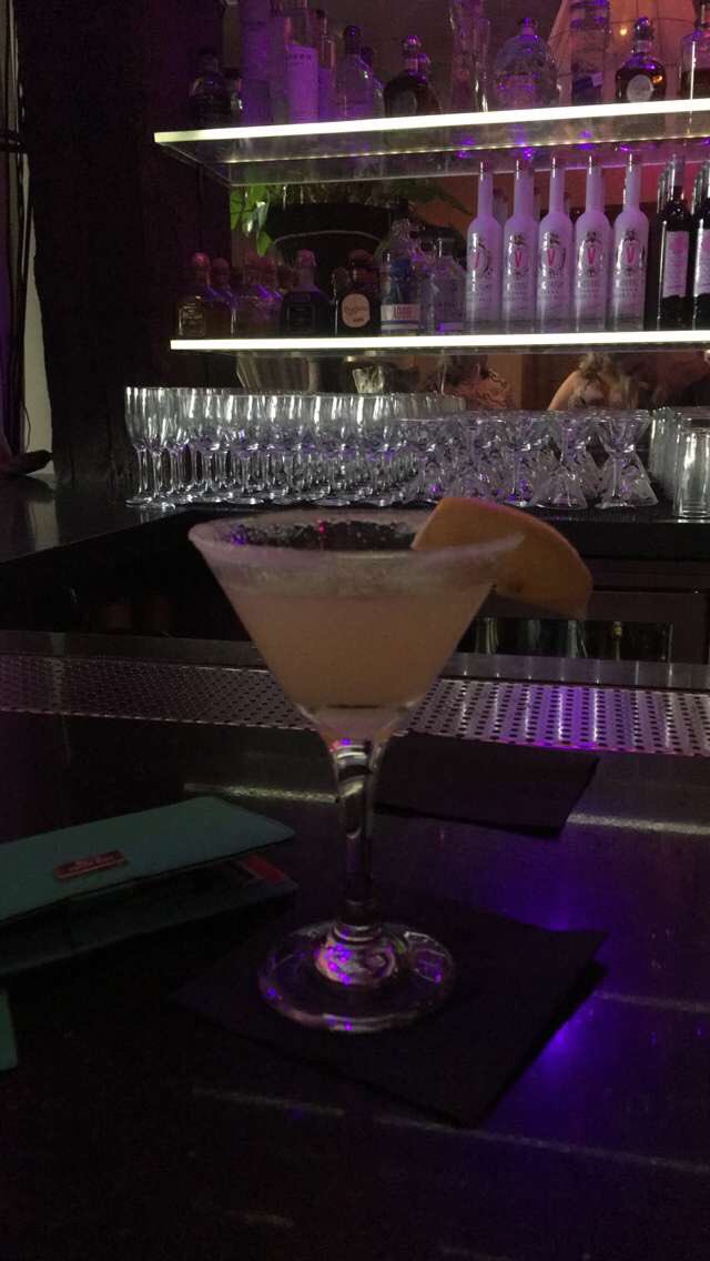 allisonbrasher's tweet image. Best lemon drop of my life. #happyhourislife #toodrunktofunction @SurRestaurant @LisaVanderpump @sammysue17