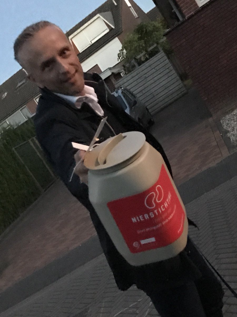 Ding dong ... ik kom collecteren voor de Nierstichting  ...