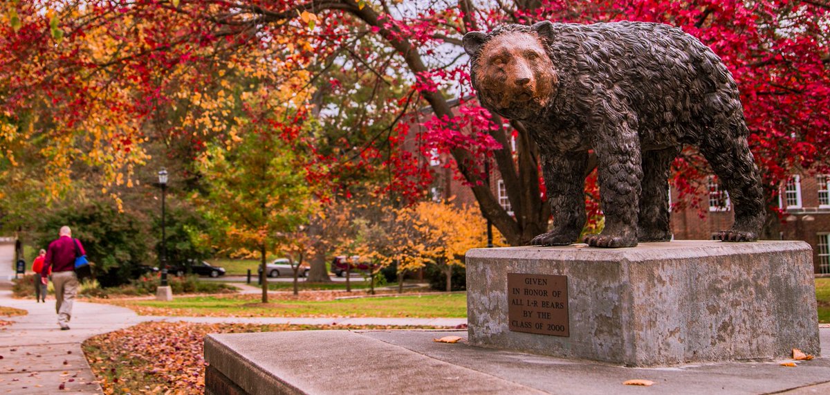 lrlearningcom's tweet photo. Happy Fall LR students! Have a wonderful and safe weekend. #LRU20 #GoBears https://t.co/J2Rg94RnNa