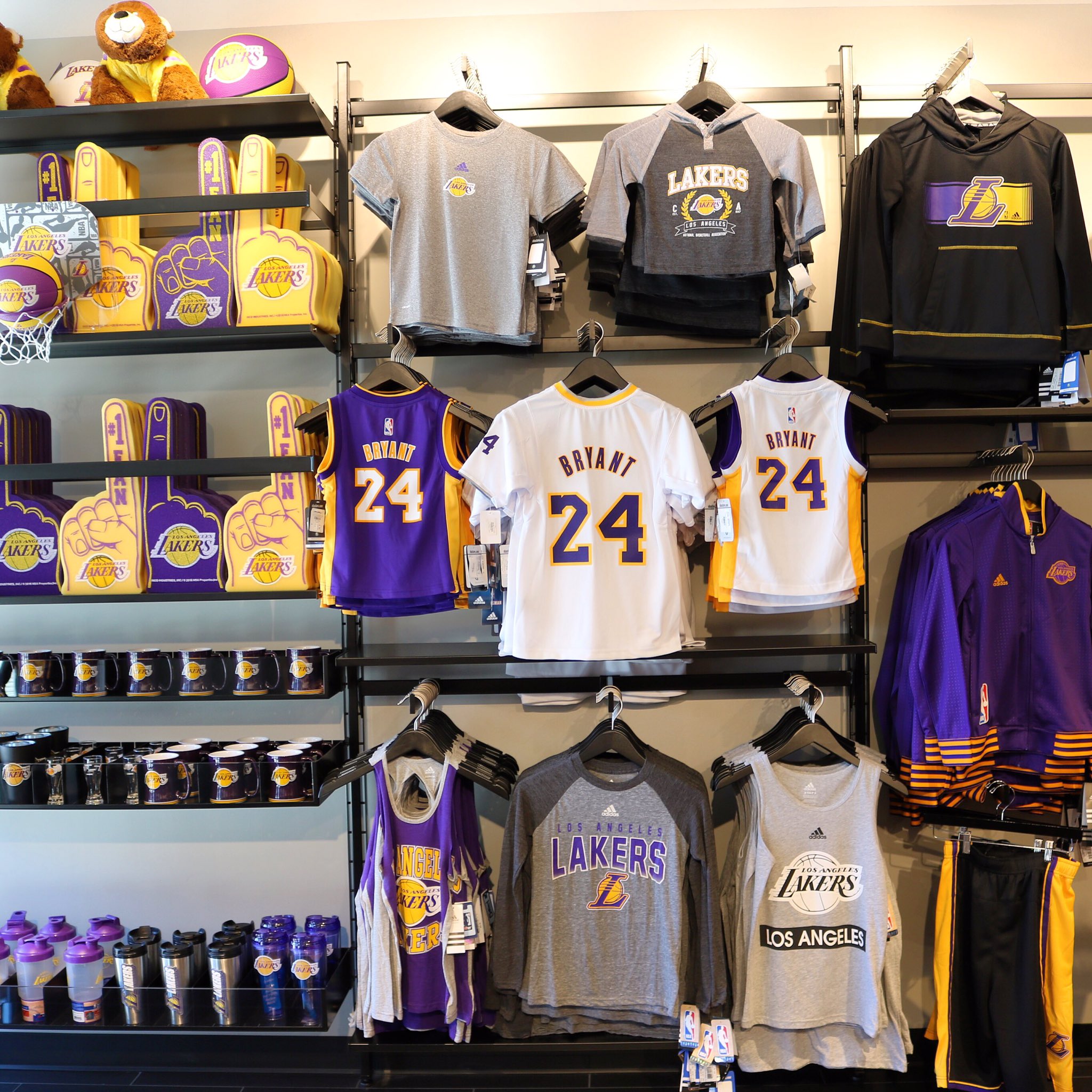 laker team store