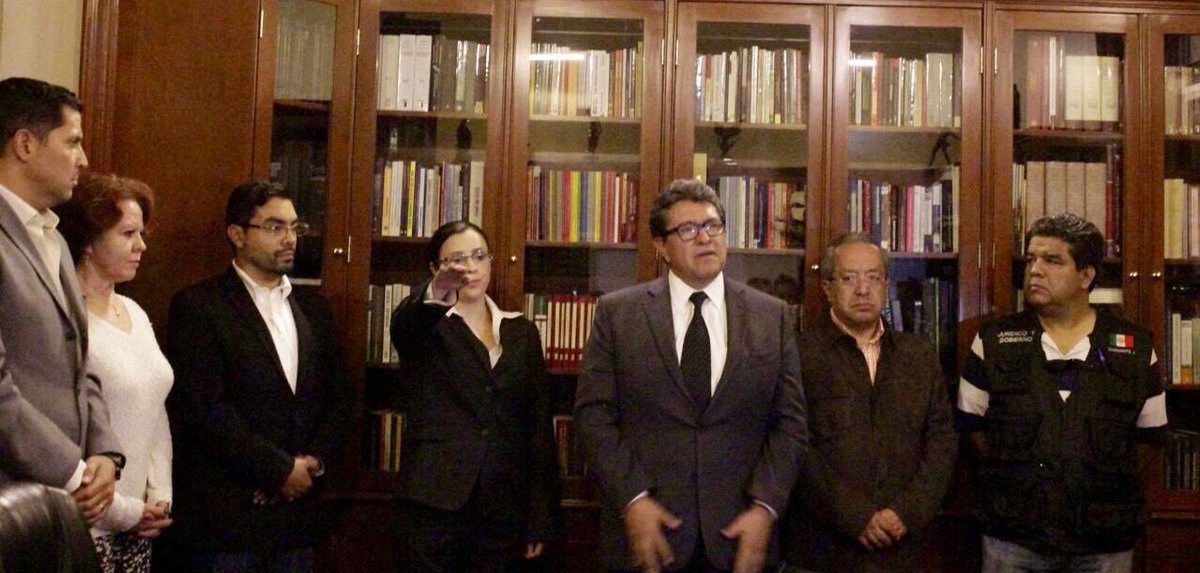 ZuleymaHuidobro's tweet photo. Acabo de tomar protesta como Directora General de Jurídica y Gobierno en @DelCuauhtémoc. Agradezco la confianza, @RicardoMonrealA. https://t.co/ul6TUsGP0i