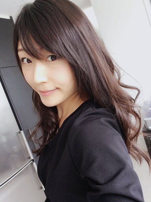 おはよんです。髪が結構伸びました。 https://t.co/c4fb9nw7S1<a href="/tag/%E3%82%B0%E3%83%A9%E3%83%89%E3%83%AB%E8%87%AA%E7%94%BB%E6%92%AE%E3%82%8A%E9%83%A8"class="tags"><span>#グラドル自画撮り部</span></a>