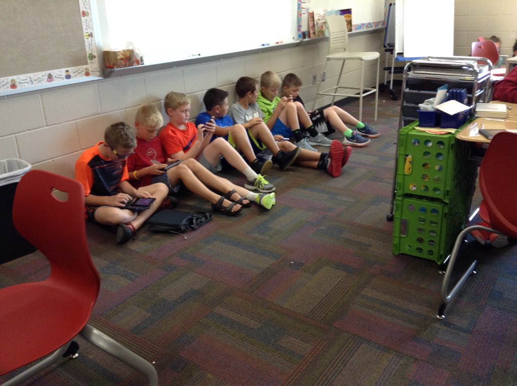 learningrocks5's tweet image. PBIS incentive earned! Technology time rocks!
#boys&apos;side girls&apos; side
#RClearns 
#rctopdogs
@AnkenyRockCreek