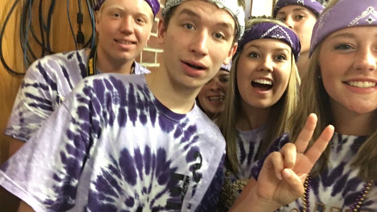 omgclara16's tweet photo. #Seniorpeprally 😈💜 @lencerspavin21 @GerkenChance @CooperUliano @LauraManns22 @swimmer_chick11 @Djboone55555 https://t.co/LseVq41Lvm