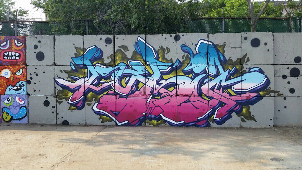 thelawscrew's tweet photo. #Bekit rocking in #Brooklyn rock this guy a year back https://t.co/xSDzQGMNSf