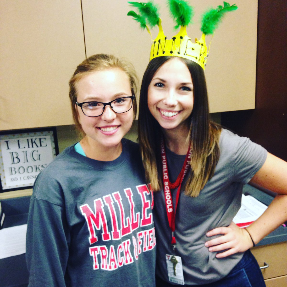 MsReape's tweet photo. @FZNPrincipal, Happy #NationalFZDay from a former teacher and a Rupel! #smallworld https://t.co/6LQbpVCoZi