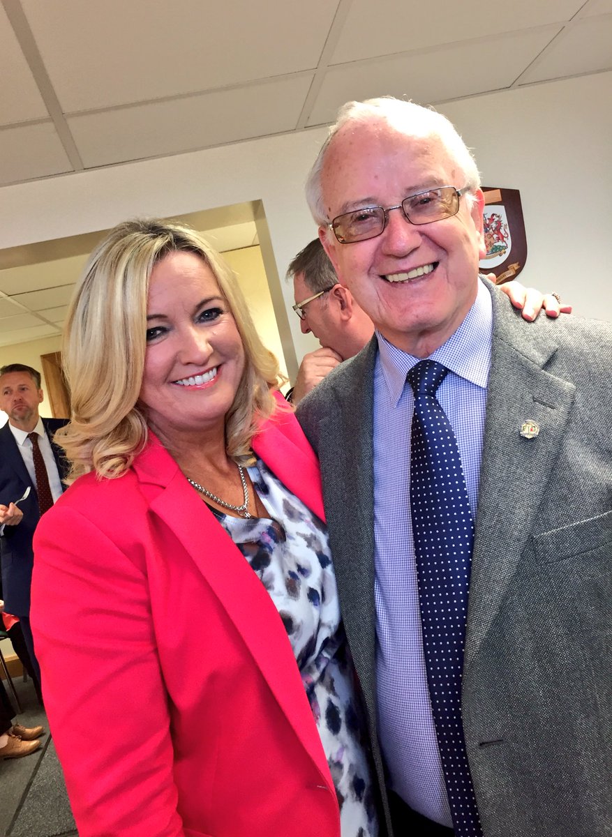 Proud to join the official opening of <a href="/uuponline/">Ulster Unionist Party</a> <a href="/BeattieDoug/">Doug Beattie</a> Constituency Office #Portadown <a href="/mikenesbittni/">Mike Nesbitt</a> <a href="/DKennedy_UUP/">Danny Kennedy</a> <a href="/flahertycom/">Julie Flaherty BEM</a>