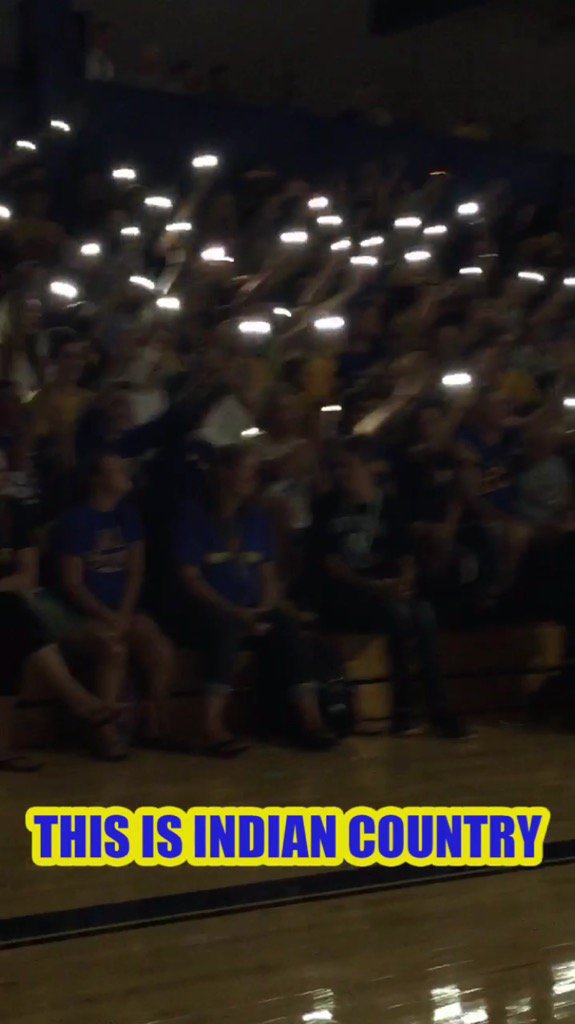 MukwonagoCC's tweet photo. THIS is Muk Pride right here! 💙💛💙 #onemukwonago #mukpride #ALLIN https://t.co/uqbLzaP9kh