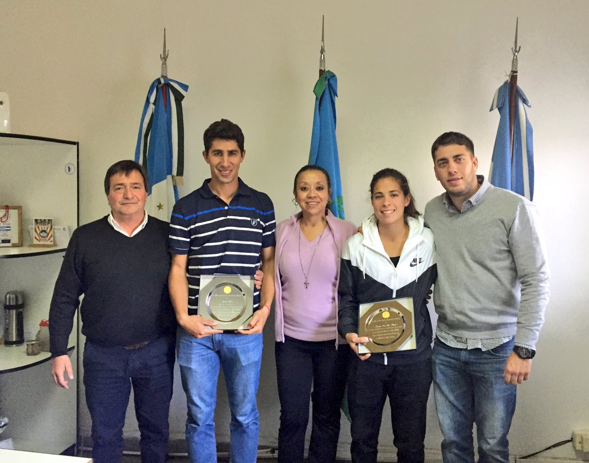 jonathanfrisa's tweet photo. Gracias @nanoortiz8 y @luchiivdh por venir a @MunicipioBrown a dar una charla de experiencias deportivas @CascallaresPJ #somosbrown https://t.co/A2lrbrXDbu