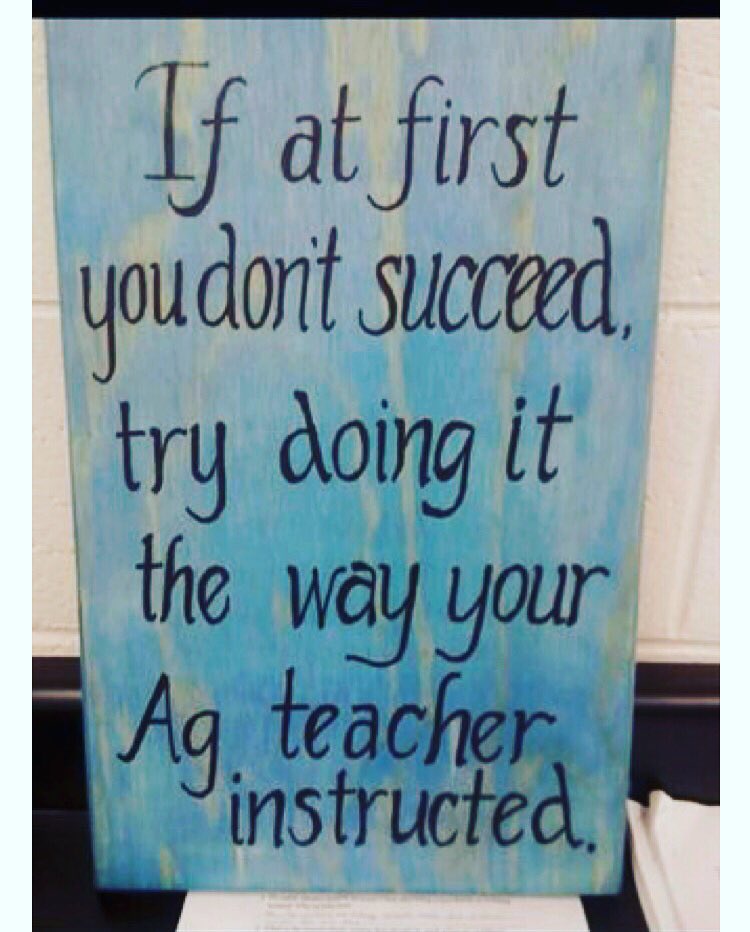 MsBrittanyMay's tweet photo. I NEED this in my classroom. Guess I found my next crafty project! https://t.co/DDEq99zoTO