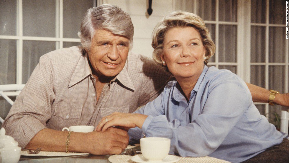 #Dallas S2 E1: Bobby &amp; Pam hit Vegas. 3rd Ewing brother Gary comes home. JR don’t need another useless brother - gonna get rid of him.